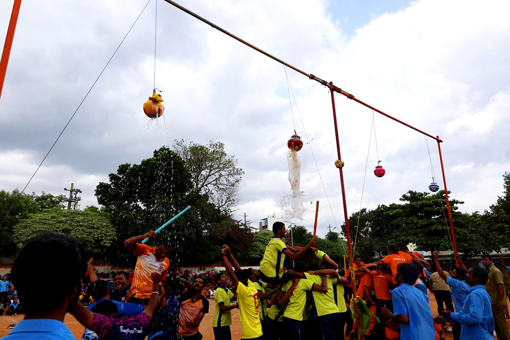 RVK - Banashankari Celebrates Sri Krishna Janmashtami with Devotion and Dahi Handi (1)